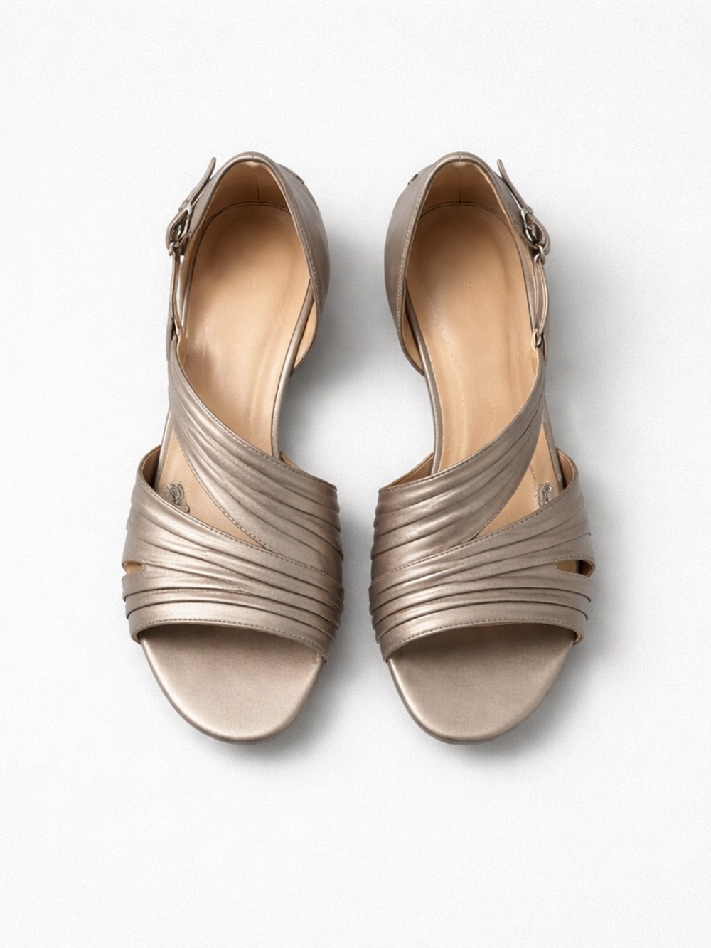 Elegant Women's Metallic Sandals | Size 10 | Naturalizer